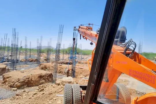 Heavy lifting crane services in Rajasthan